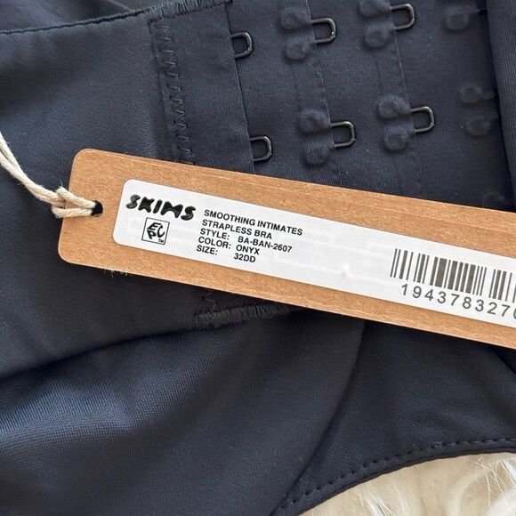 Skims Smoothing Intimates Strapless Bra Onyx Size 32DD - Picture 6 of 6